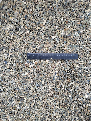 Kamenclub.ru: Галька речная окат (серая) фр.5-10 мм купить  в Улан-Уде галька речная серая, серый, темно-серый, светло-серый, коричневый речная окатанная галька декоративная ландшатфная 5000 руб/т   фото КАМЕНЬ КЛУБ