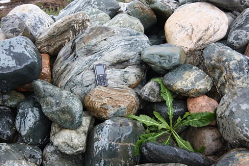 Kamenclub.ru: Ландшафтные валунчики фр.100-500 мм.  купить в Улан-Уде крупный природный камень серый, темно-серый, светло-серый речной валун крупный 4800 руб/т   фото КАМЕНЬ КЛУБ