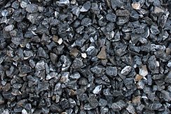 Kamenclub.ru: Щебень крошка черный (мрамор) фр. 3-5 мм.  купить в Улан-Уде мрамор черный белый с прожилками щебень мраморный декоративный колотый 18000 руб/т   фото КАМЕНЬ КЛУБ