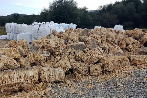 Kamenclub.ru: Крымский природный меотис фр. 100-500 мм.  купить в Улан-Уде меотис бежевый рыжий молочный желтый ракушечник 4 500 руб/т   фото КАМЕНЬ КЛУБ