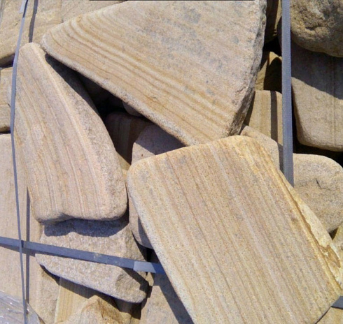 Kamenclub.ru: Песчаник пластушка галтованный желтый с рисунком (3 см)  купить в Улан-Уде плитняк - пластушка желтый песчаник 21000 руб/м3   фото КАМЕНЬ КЛУБ