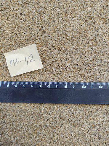 Кварцевый песок для площадок фр. 0,6-1,2 мм.  купить в Улан-Уде фото Камень Клуб