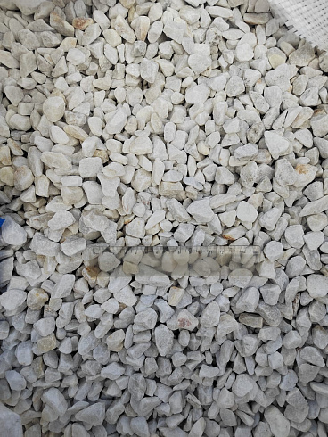 Kamenclub.ru: Мраморная крошка, щебень, цвет-белый, фр. 10-20 мм.  купить в Улан-Уде мрамор белый, молочный айвори каменная ландшафтная декоративная крошка шебня 12000 руб/т   фото КАМЕНЬ КЛУБ