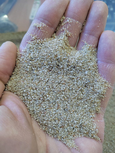 Кварцевый песок для площадок фр. 0,3 - 1 мм.  купить в Улан-Уде фото Камень Клуб