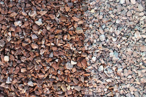 Kamenclub.ru: Мраморная крошка (щебень галтованный розовый) фр.10-20 мм.  купить в Улан-Уде мрамор розовый, красный ландшафтный декоративный окатанный округлый щебень 15000 руб/т   фото КАМЕНЬ КЛУБ