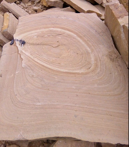 Kamenclub.ru: Форматный камень (плаха) пошаговая дорожка от 70-150 см (4 -12 см)  купить в Улан-Уде плитняк  форматный плаха желтый песчаник 9 000 руб/т   фото КАМЕНЬ КЛУБ