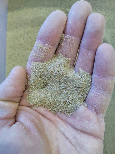 Кварцевый песок для площадок фр. 0,16-0,63 мм.  купить в Улан-Уде фото Камень Клуб