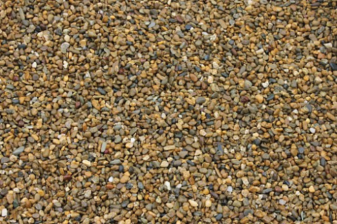 Kamenclub.ru: Галька окат (серо-желтая) фр.5-10 мм. купить  в Улан-Уде галька речная рыжий, желтый, рыжий, серо-желтый речная окатанная галька декоративная 5000 руб/т   фото КАМЕНЬ КЛУБ