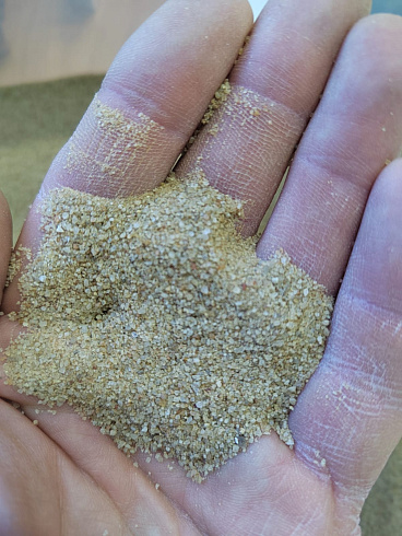 Кварцевый песок для площадок фр. 0,16-0,63 мм.  купить в Улан-Уде фото Камень Клуб