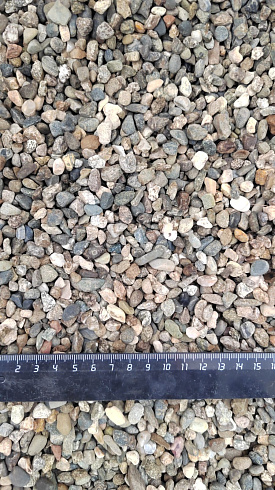Kamenclub.ru: Галька речная окат (серая) фр.5-10 мм купить  в Улан-Уде галька речная серая, серый, темно-серый, светло-серый, коричневый речная окатанная галька декоративная ландшатфная 5000 руб/т   фото КАМЕНЬ КЛУБ