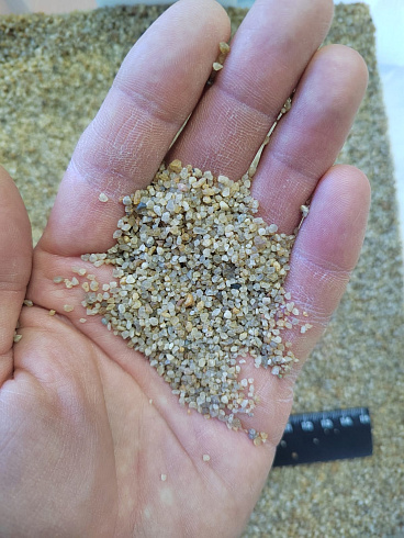 Кварцевый песок для площадок фр. 0,8 - 2 мм.  купить в Улан-Уде фото Камень Клуб