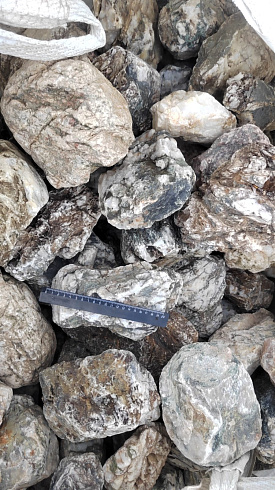 Kamenclub.ru: Кварцевый валунчик фр.100-300 мм.  купить в Улан-Уде кварц белый, бежевый молочный рыжий крупный природный камень галечник 7850 руб/т   фото КАМЕНЬ КЛУБ