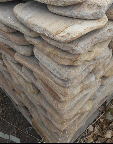 Kamenclub.ru: Песчаник пластушка галтованный желтый с рисунком (3 см)  купить в Улан-Уде плитняк - пластушка желтый песчаник 21000 руб/м3   фото КАМЕНЬ КЛУБ