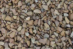 Kamenclub.ru: Щебень крошка желтый (песчаник) фр. 10-20 мм.  купить в Улан-Уде песчаник бежевый, серый, рыжий декоративный ландшафтный щебень колотый 9500 руб/т   фото КАМЕНЬ КЛУБ