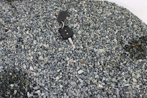 Kamenclub.ru: Щебень крошка зеленый (змеевик) фр. 5-10 мм  купить в Улан-Уде змеевик зеленый, салатовый ландшафтный декоративный щебень крошка 7 200 руб/т   фото КАМЕНЬ КЛУБ