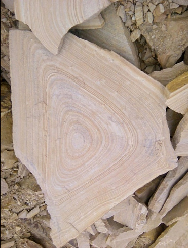 Kamenclub.ru: Форматный камень (плаха) пошаговая дорожка от 70-150 см (4 -12 см)  купить в Улан-Уде плитняк  форматный плаха желтый песчаник 9 000 руб/т   фото КАМЕНЬ КЛУБ