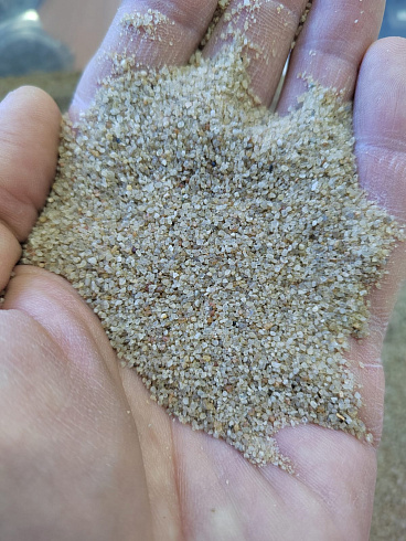 Кварцевый песок для площадок фр. 0,3 - 1 мм.  купить в Улан-Уде фото Камень Клуб