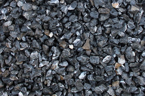 Kamenclub.ru: Щебень крошка черный (мрамор) фр. 40-70 мм.  купить в Улан-Уде мрамор черный с белыми прожилками, черный, белый декоративный щебень 11000 руб/т   фото КАМЕНЬ КЛУБ