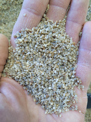 Кварцевый песок для водоподготовки фр. 1,6-3 мм.  купить в Улан-Уде фото Камень Клуб