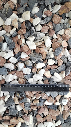 Kamenclub.ru: Мраморная крошка (щебень галтованный микс:белый-зеленый-розовый) фр.20-40 мм.  купить в Улан-Уде мрамор белый, зеленый, розовый мрамор декоративный (галтовка) 15500 руб/т   фото КАМЕНЬ КЛУБ
